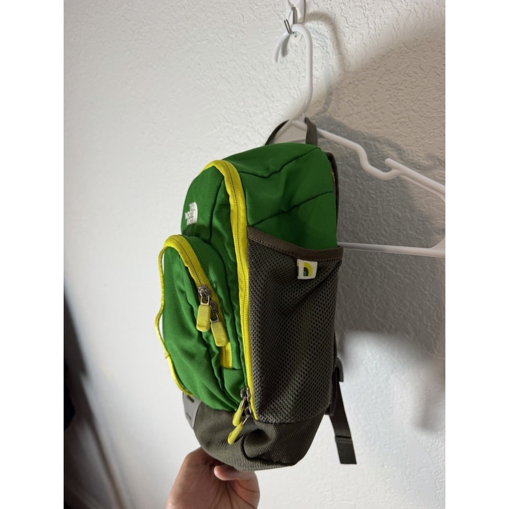 North Face Sprout Mini Backpack Green School Hike Travel Straps Pouch Zip - Picture 4 of 10
